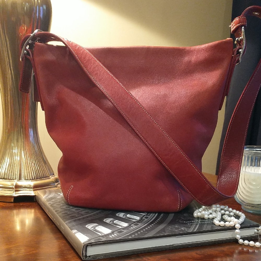 Vintage Coach Red Leather Bucket Bag - 9186